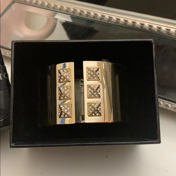 NWT Victoria’s Secret Bracelet - Picture 3 of 5